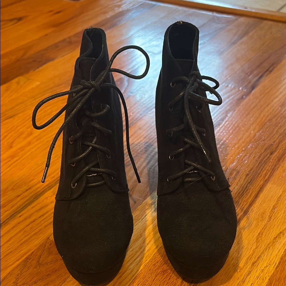 Elegant Black Lace-Up Ankle Boots